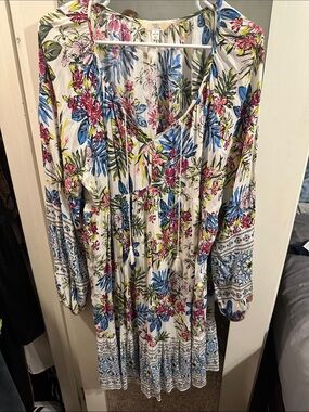 Time and Tru White Floral Boho Long-Sleeve Dress